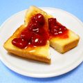 ＠迷子＠'s cooksnap of when they made バター＆はちみつイチゴジャムトースト.
