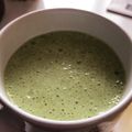 土屋はちまき's cooksnap of when they made 我が家の朝食の定番♡青汁バナナスムージー.