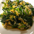 ひろ1143's cooksnap of when they made しらすとほうれん草の卵炒め.
