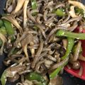 マーブルとラン's cooksnap of when they made こんにゃく・ピーマン・まいたけの甘辛炒め.