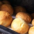 SUPERダラ奥's cooksnap of when they made コストコ☆パンケーキミックスで丸パン.