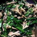 ゆかあばちゃん's cooksnap of when they made 免疫力アップ！舞茸のオイスタ炒め.