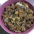 santomo☆'s cooksnap of when they made 簡単温たま豚丼♪牛丼 幼児にも.