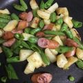 youすずニャン's cooksnap of when they made じゃがいもとスナップエンドウの炒め物.