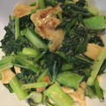 はるきちかあちゃ's cooksnap of when they made 簡単！鶏ムネ肉と小松菜の味噌マヨ炒め.