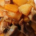 ＭＩ−ＳＡＮ's cooksnap of when they made 豚バラブロック肉と大根のうま煮♪.