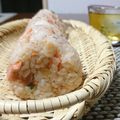 ダイナマイト漆黒's cooksnap of when they made 天かす おにぎり (鮭).