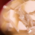 下つ弓張り's cooksnap of when they made エノキと油揚げの味噌汁.