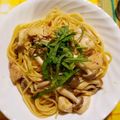 チョコたんのママ's cooksnap of when they made しめじとチキンの和風パスタ.