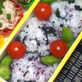 nosso's cooksnap of when they made わかめとゆかりのおにぎり(*^^*).