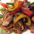 ♥︎atk♥︎'s cooksnap of when they made ニンニクの芽と細切り豚肉炒め.