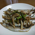 よし33☆'s cooksnap of when they made 簡単＊ししゃもと長ネギのアヒージョ.