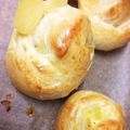 yuri827's cooksnap of when they made ほんのり甘く ふんわりなりんごパン.
