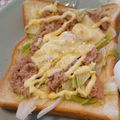 毎日えがお's cooksnap of when they made シャキ²レタスとツナのさっぱりトースト.