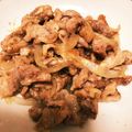 marumaru♩'s cooksnap of when they made 豚肉と玉ねぎのマヨコク炒め.
