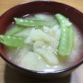 クックOZD7Y6☆'s cooksnap of when they made ＊早春＊さやえんどうと新じゃがの味噌汁.