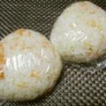 ジョングレ's cooksnap of when they made 鮭フレークマヨのおにぎり♡.