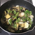 piglegs's cooksnap of when they made 作り置き☆なすとピーマンの鍋しぎ.