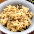 ハムちゃんず♡'s cooksnap of when they made 簡単！きのこのバター醤油炊き込みご飯.