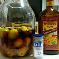 10non10's cooksnap of when they made 陽気に飲もう♪ダークラム梅酒(2015).