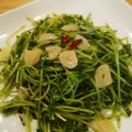 ▶wakakazu's cooksnap of when they made 超節約！ヤミツキ豆苗の中華炒め.