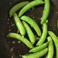R2016's cooksnap of when they made スナップえんどうのバター炒め.