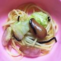 ☆★クロ★☆'s cooksnap of when they made 塩こんぶとキャベツとウインナーのパスタ.