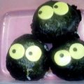 yaichin's cooksnap of when they made まっくろくろすけ弁当.