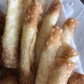 m93n's cooksnap of when they made 餃子の皮アレンジ パリッとチーズ巻き.