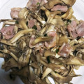 pucyipan's cooksnap of when they made 旨みベーコンで主役＊舞茸の簡単麺つゆ炒め.