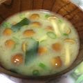 amileamila's cooksnap of when they made なめことワカメの味噌汁.