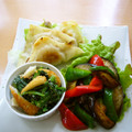 runa10's cooksnap of when they made ワンタンの皮で餃子風.