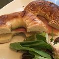 シングルアイシャドウ's cooksnap of when they made アボカドサーモンのクリームチーズサンド.
