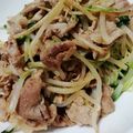 ami-rarara's cooksnap of when they made 豚こまの豆苗もやしのポン酢炒め.