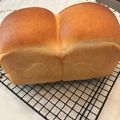 GOGOムーさん's cooksnap of when they made ホシノ天然酵母で生クリーム食パン.