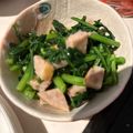 みっこ・みきてぃ's cooksnap of when they made 春菊・・・炒めるだけで美味しいよ!!.