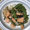 ♪choko♪'s cooksnap of when they made 簡単！塩鮭とスナップエンドウのバター炒め.