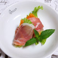 Gonbao's cooksnap of when they made びわとレタスの生ハムサンド.
