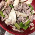 ミセスちょこあいす's cooksnap of when they made 豚肉とアスパラガスとエリンギのバター醤油.