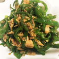 KとMと2匹の怪獣と's cooksnap of when they made 【簡単】ピーマンとツナとおかか炒めもの♡.
