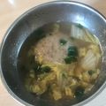 Yokchina's cooksnap of when they made 白菜と切り餅だけ！おばあちゃんの煮餅♡.