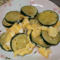 Yount's cooksnap of when they made 簡単！ズッキーニとふんわり卵の中華炒め.