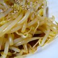 mikkusan's cooksnap of when they made 簡単ピリ辛☆もやしの酢の物.