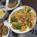 よちりん's cooksnap of when they made 絹さやとカニカマの卵とじ.