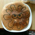 よぉぎゅると's cooksnap of when they made 竹炭パウダーでホットケーキアート.