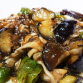 けんけん1016's cooksnap of when they made 簡単♬なすとピーマンと舞茸の甘辛味噌炒め.