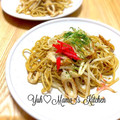 YUH♡ママ's cooksnap of when they made 簡単✿もやしとちくわのオイマヨ焼きそば.