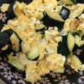 エミンコリニスタ☆'s cooksnap of when they made 簡単絶品・卵とズッキーニの塩炒め.