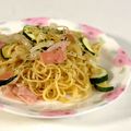 junkie_t's cooksnap of when they made ズッキーニ・新玉葱・ベーコンで和風パスタ.