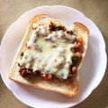 take♪aki♪'s cooksnap of when they made チーズ溶け出す焼きカレートースト★☆.
